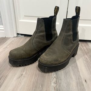 Loved Dr Martens - LEATHER PLATFORM CHELSEA BOOTS